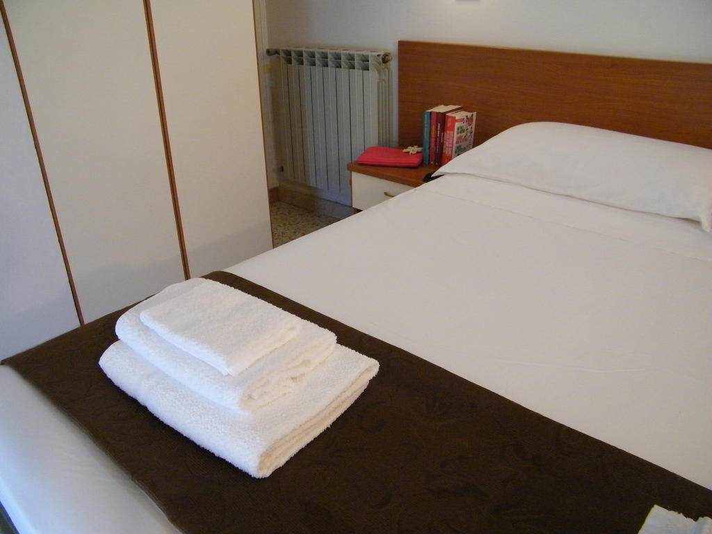 Hotel Nuovo Fiore كاتوليكا الغرفة الصورة