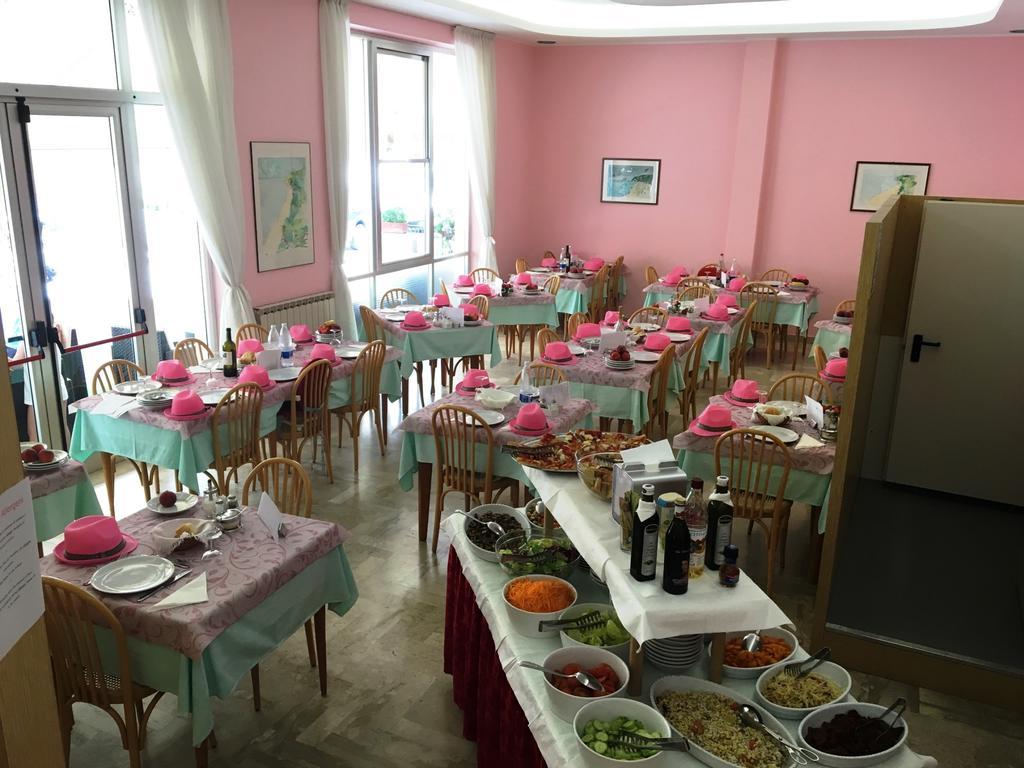Hotel Nuovo Fiore كاتوليكا المظهر الخارجي الصورة
