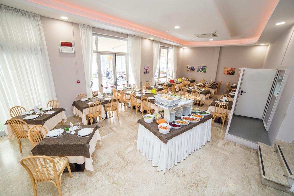 Hotel Nuovo Fiore كاتوليكا المظهر الخارجي الصورة